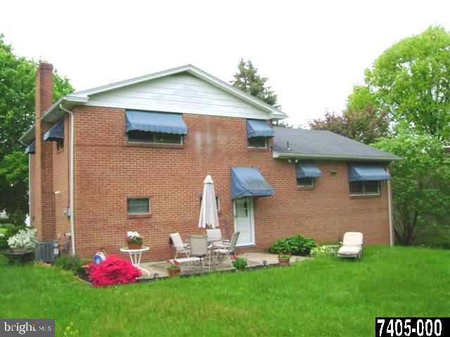 2815 Cambridge Road York, PA 17402 - Photo 3 of 14 Gallery Image 3