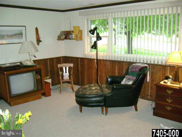 2815 Cambridge Road York, PA 17402 - Photo 5 of 14 Gallery Image 5