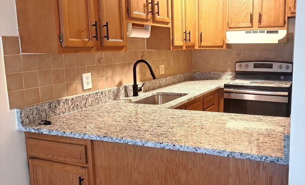 616 Boston Post Road East, Unit 17 Marlborough, MA 01752 - Photo 1 of 21 Gallery Image 1