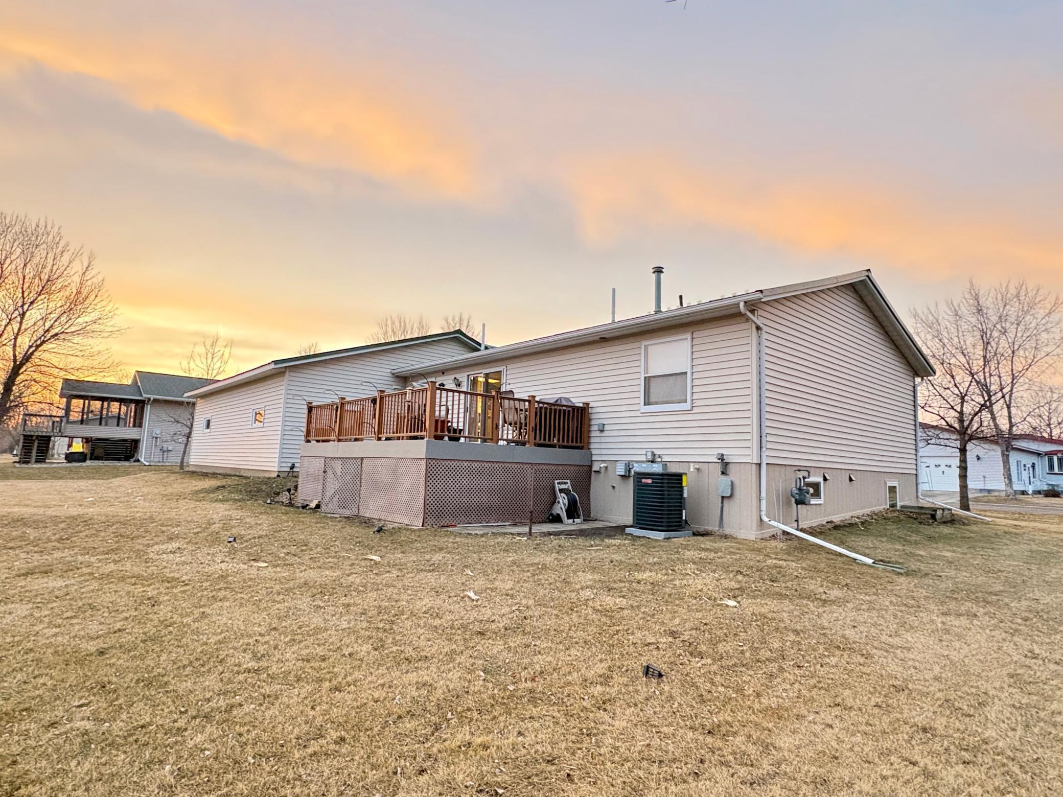 611 Hackberry Street Dawson, MN 56232 - Photo 32 of 40