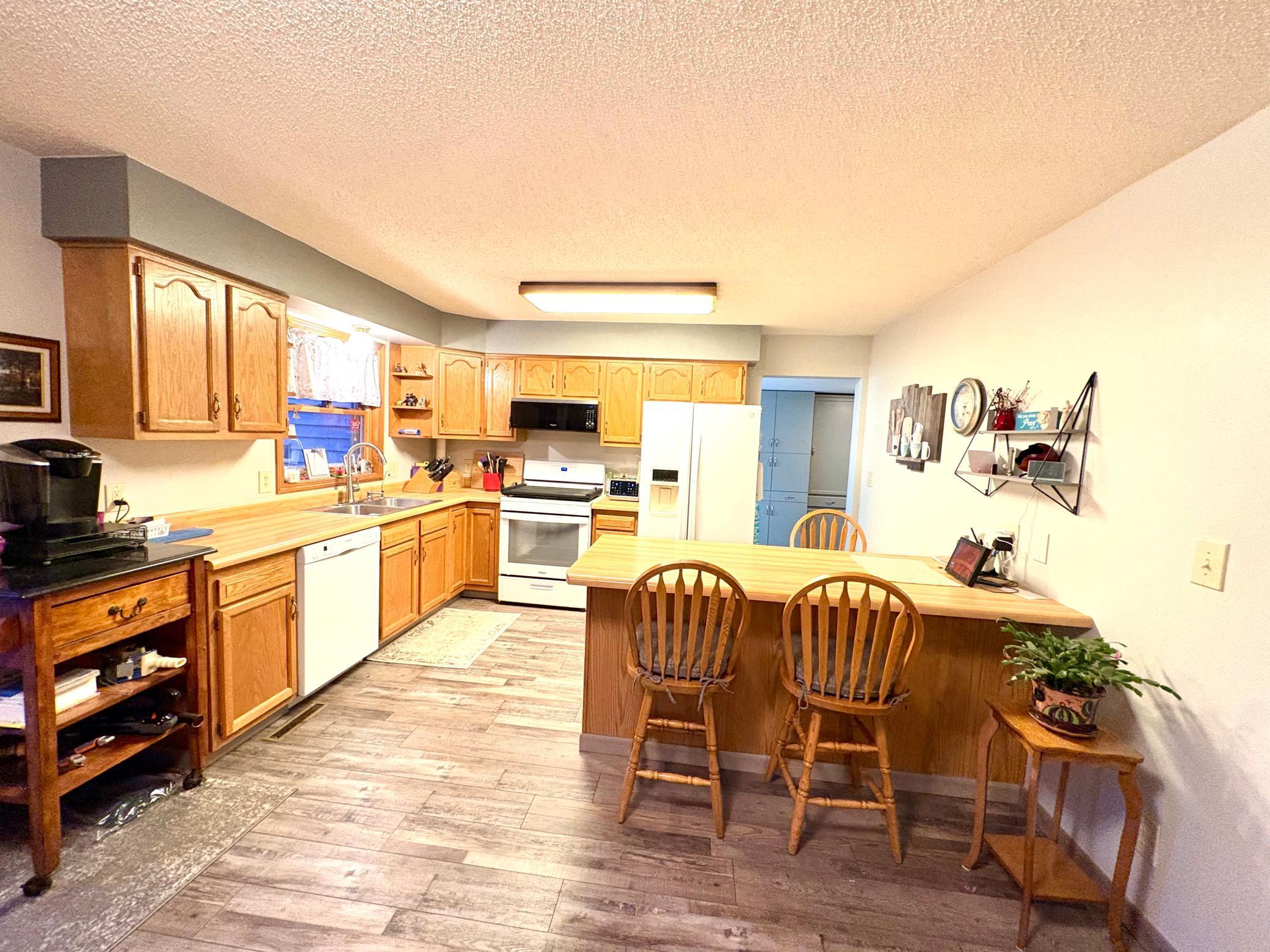 611 Hackberry Street Dawson, MN 56232 - Photo 5 of 40