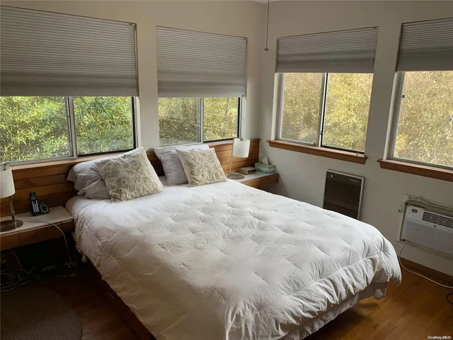 $8,500 | 6 Sloop Walk, Ocean Beach, NY 11770