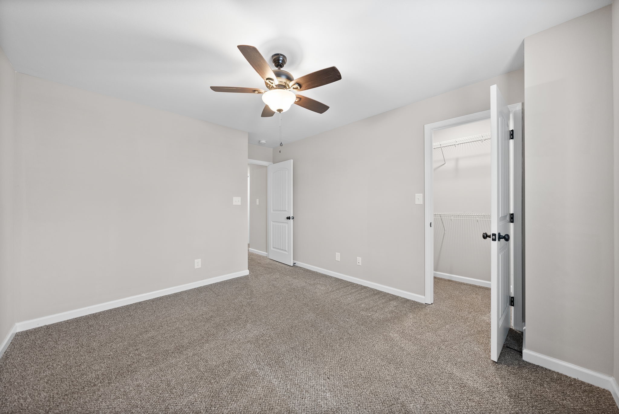 418 Peachers Mill Road, Unit C2 Clarksville, TN 37042 - Photo 19 of 21 a view of an empty room