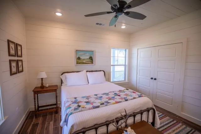 $1,190,000 | 1255 Cr 260 Road, Weimar, TX 78962