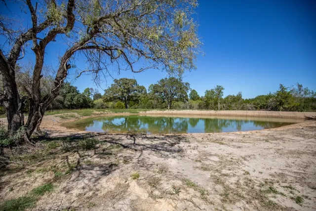 $1,190,000 | 1255 Cr 260 Road, Weimar, TX 78962