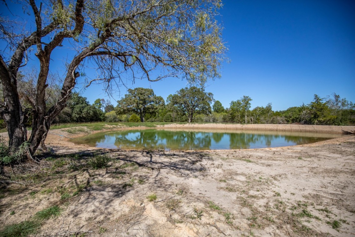 1255 Cr 260 Road Weimar, TX 78962 - Photo 23 of 37