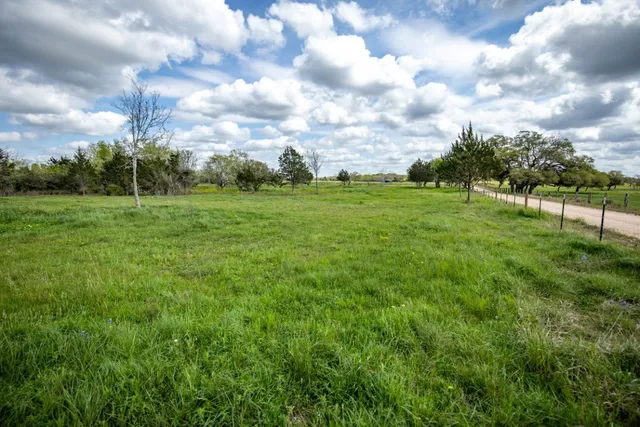$1,190,000 | 1255 Cr 260 Road, Weimar, TX 78962