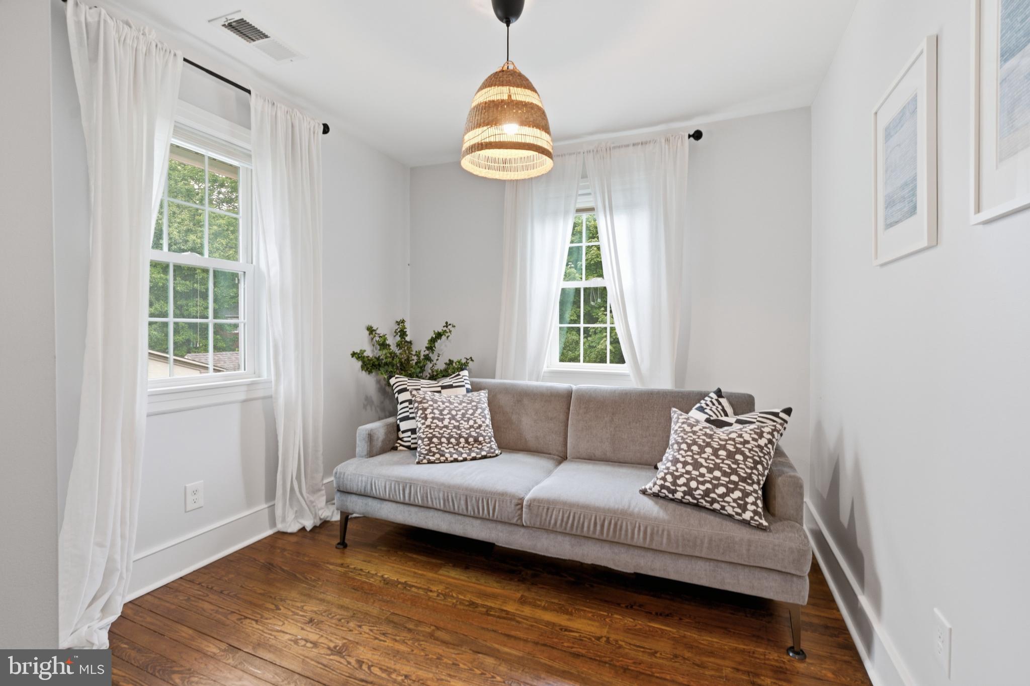 417 Oxford Road Havertown, PA 19083 - Photo 29 of 43 Gallery Image 29