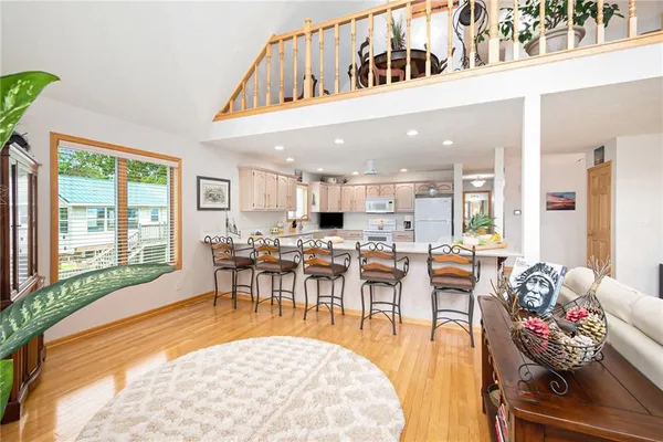 $449,900 | 512 Lake Shore Drive, Craig, MO 64437