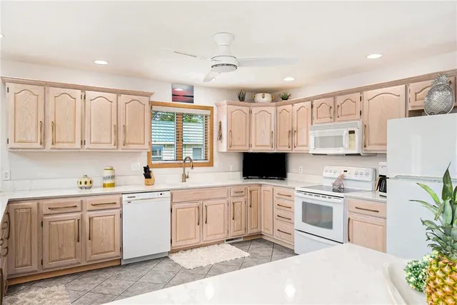 $449,900 | 512 Lake Shore Drive, Craig, MO 64437