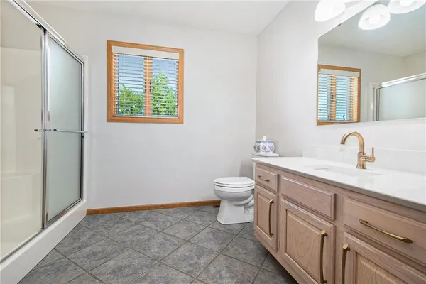 $449,900 | 512 Lake Shore Drive, Craig, MO 64437