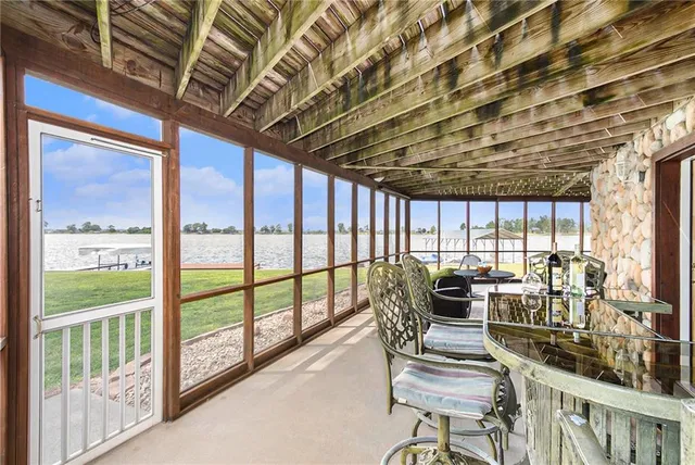 $449,900 | 512 Lake Shore Drive, Craig, MO 64437