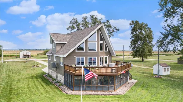 $449,900 | 512 Lake Shore Drive, Craig, MO 64437