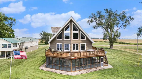 $449,900 | 512 Lake Shore Drive, Craig, MO 64437