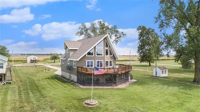 $449,900 | 512 Lake Shore Drive, Craig, MO 64437