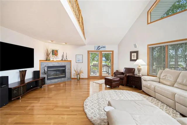 $449,900 | 512 Lake Shore Drive, Craig, MO 64437