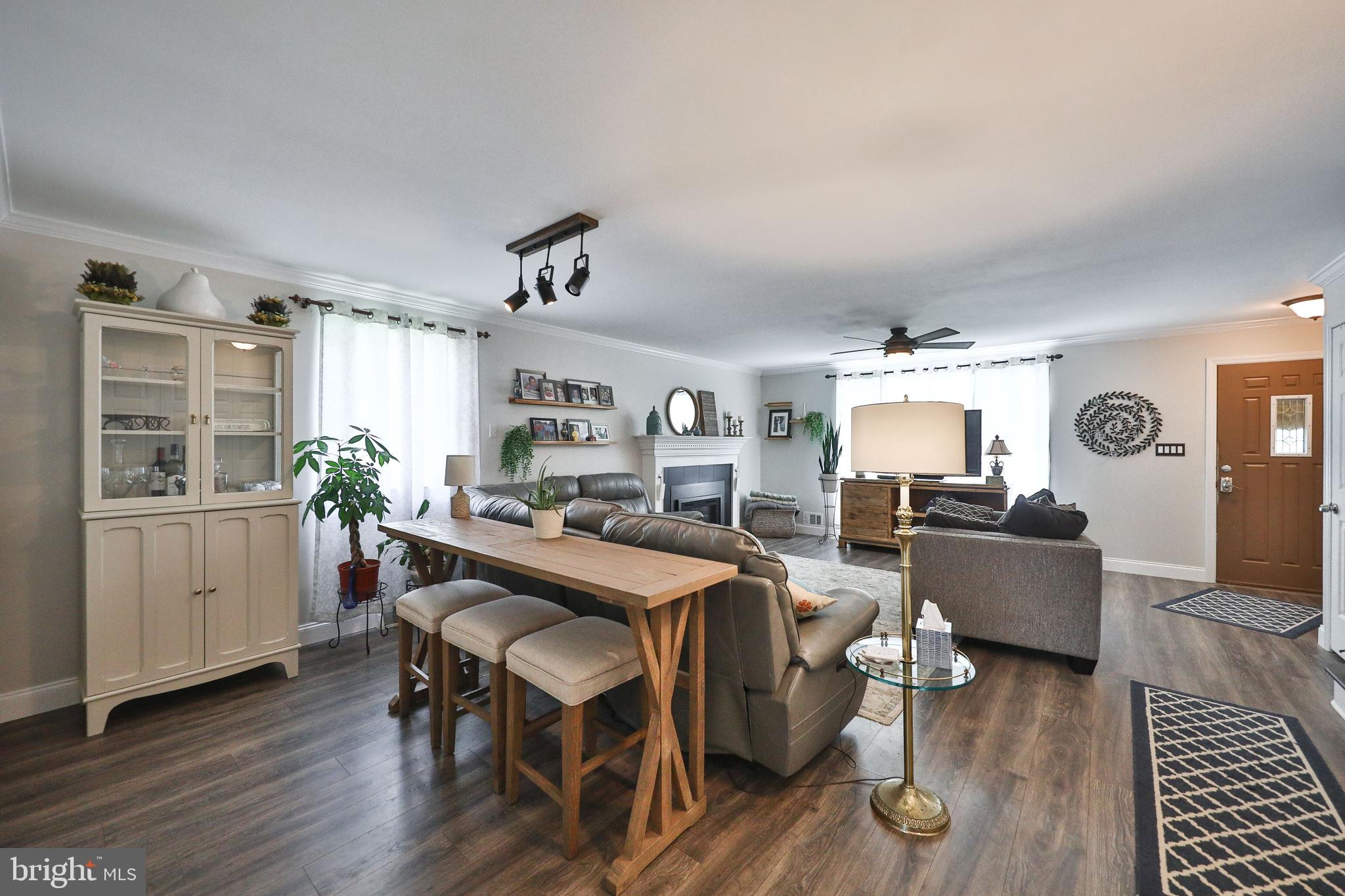 605 Mansfield Road Willow Grove, PA 19090 - Photo 2 of 39 Gallery Image 2