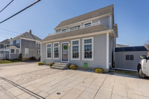$1,175,000 | 99 Ashburton Avenue, Marshfield, MA 02050
