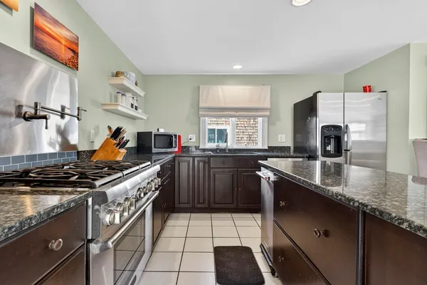 $1,175,000 | 99 Ashburton Avenue, Marshfield, MA 02050
