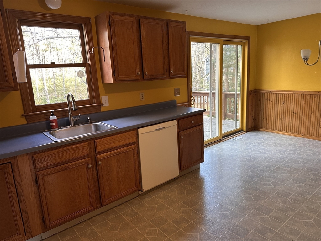 16 Reed Farm Road Lakeville, MA 02347 - Photo 8 of 27