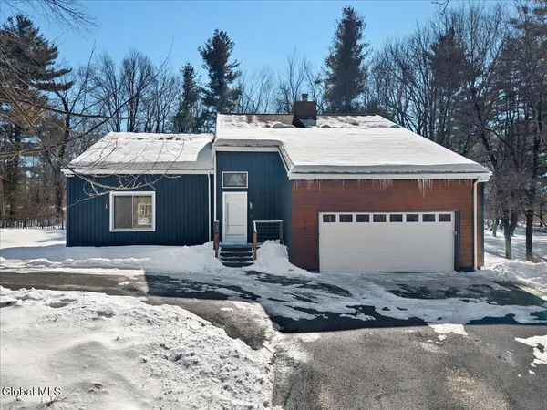 $639,000 | 72 Cole Lane, Brunswick, NY 12180