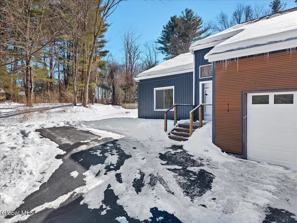 $639,000 | 72 Cole Lane, Brunswick, NY 12180
