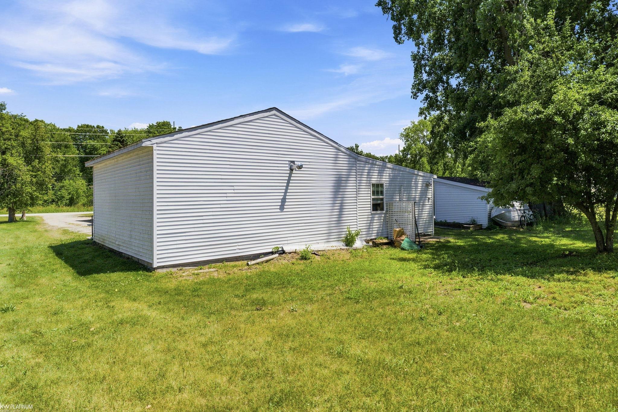 5469 Parker Road Fort Gratiot, MI 48059 - Photo 29 of 32