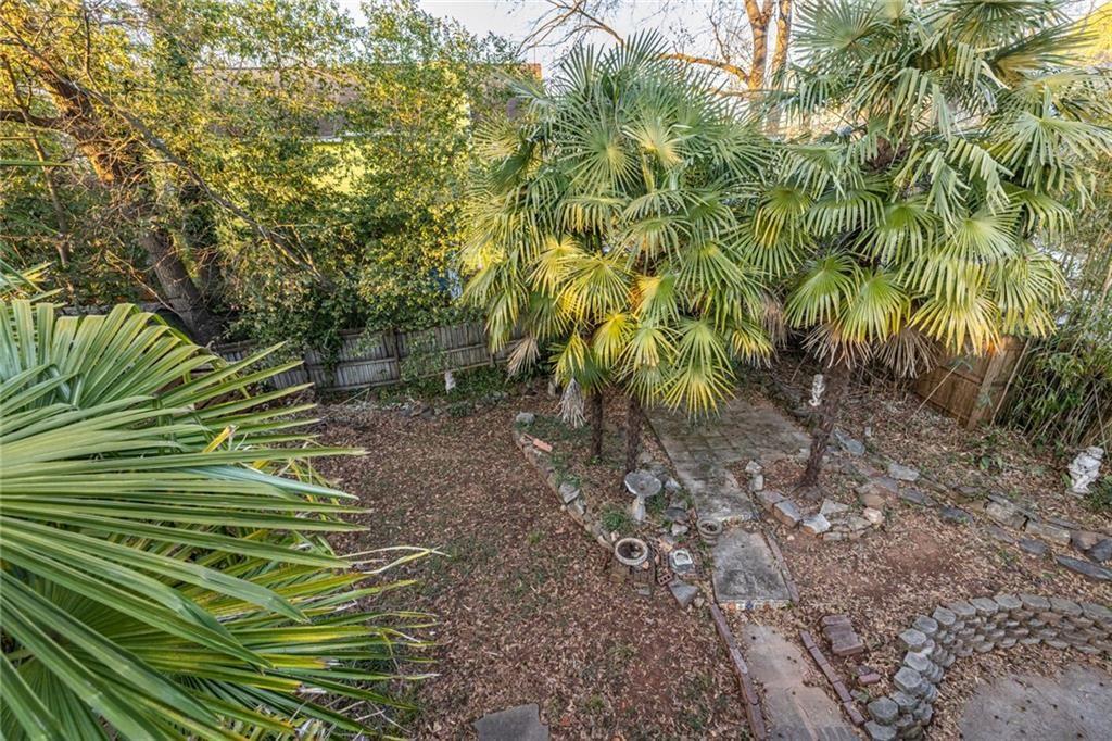 976 Delaware Avenue Southeast, Unit 2 Atlanta, GA 30316 - Photo 26 of 28 a view of a yard