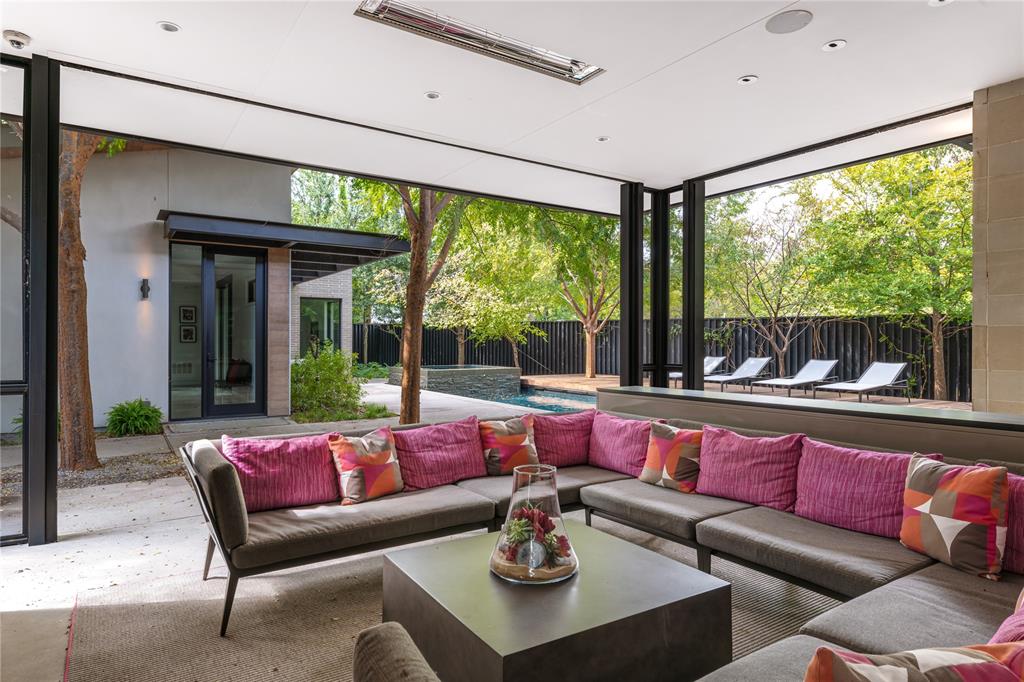 5420 Surrey Circle Dallas, TX 75209 - Photo 37 of 40 a living room with furniture and a large window