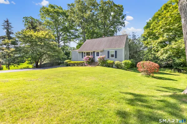 $699,000 | 36 Romanock Place, Fairfield, CT 06825