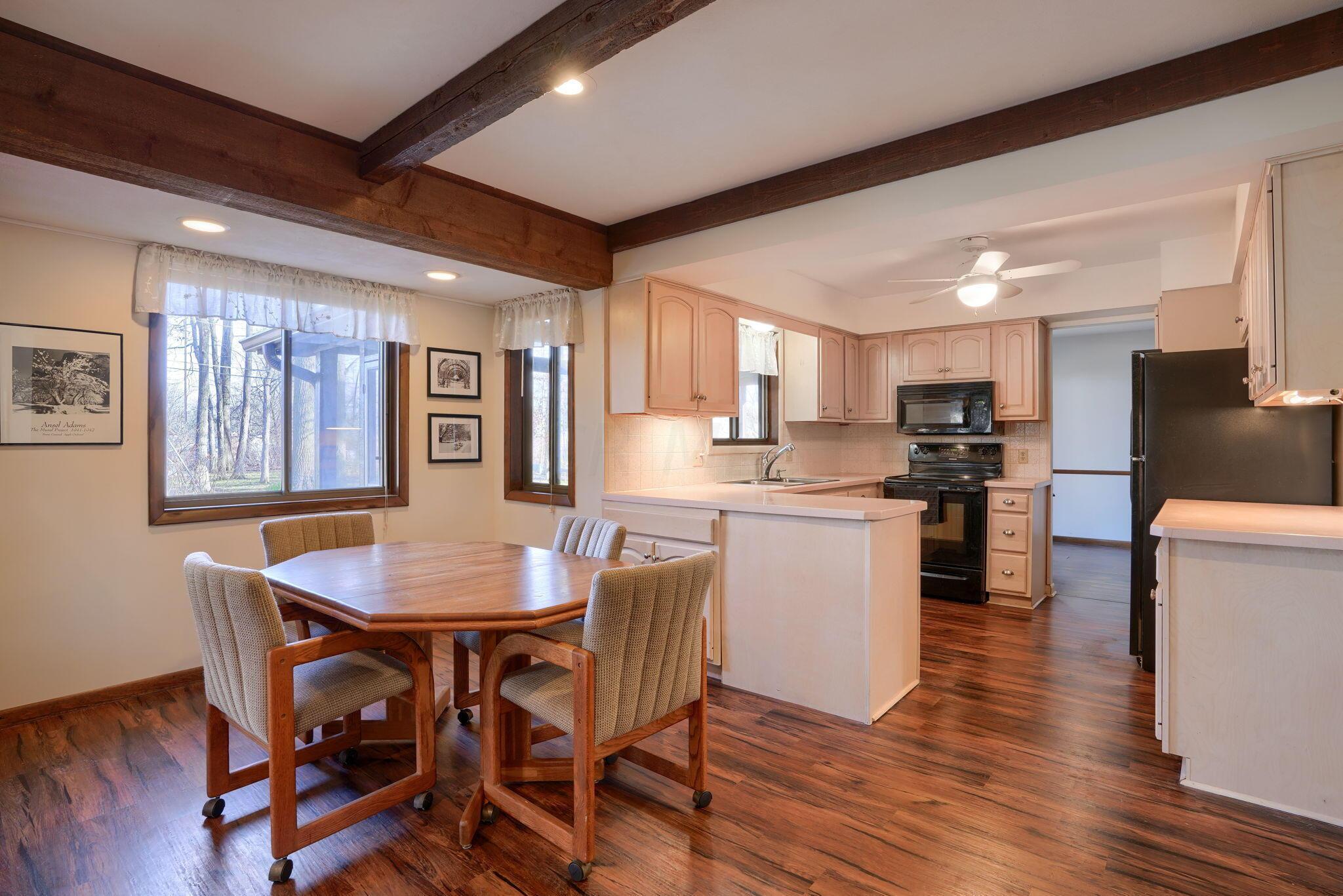602 South Spring Road Westerville, OH 43081 - Photo 23 of 52 Dining room