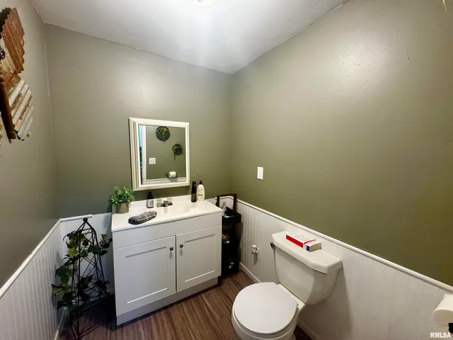 $165,000 | 1215 13th Street, Viola, IL 61486