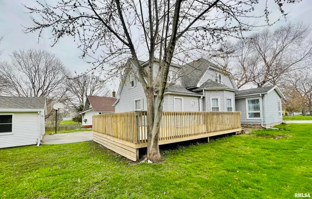 $165,000 | 1215 13th Street, Viola, IL 61486