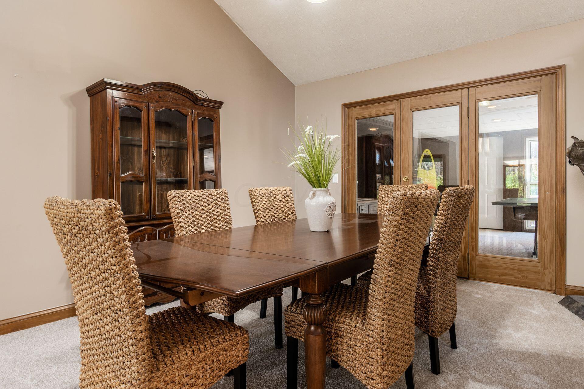 9083 Taylor Road Orient, OH 43146 - Photo 30 of 93 Dining Room