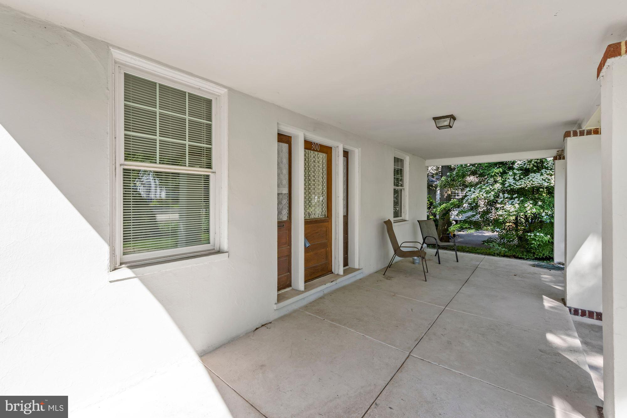 300 North Stanwick Road Moorestown, NJ 08057 - Photo 3 of 32 Front Porch
