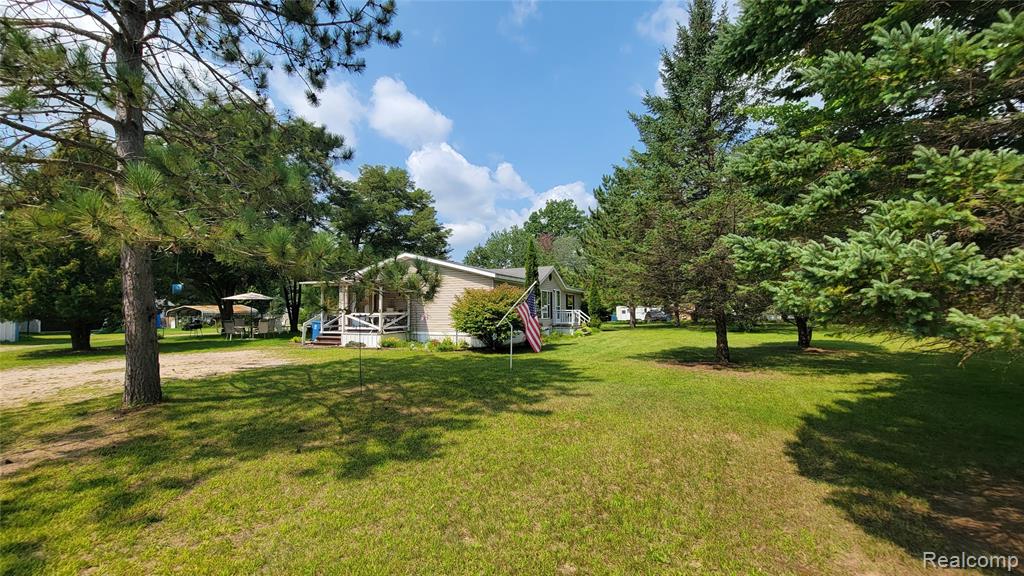 4349 Bay Road Gladwin, MI 48624 - Photo 1 of 26