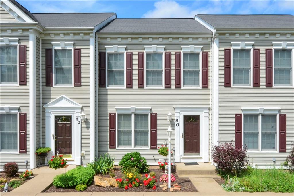 80 Castle View Drive McKees Rocks, PA 15136 - Photo 1 of 24 Front