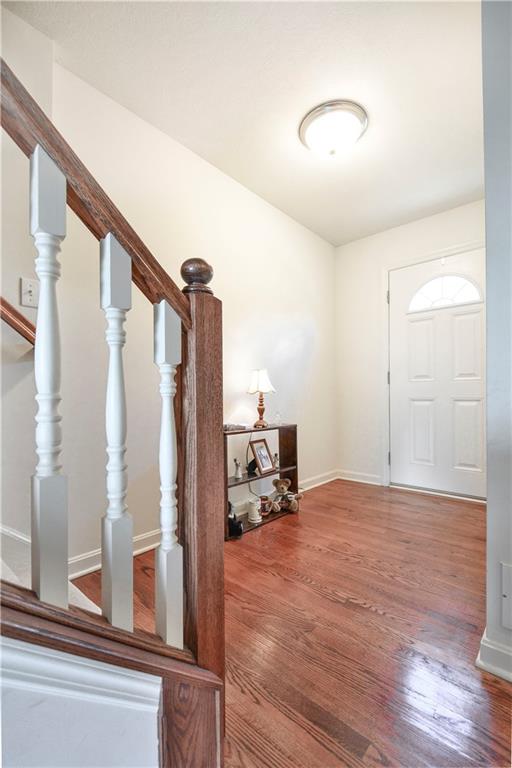80 Castle View Drive McKees Rocks, PA 15136 - Photo 5 of 24 Foyer