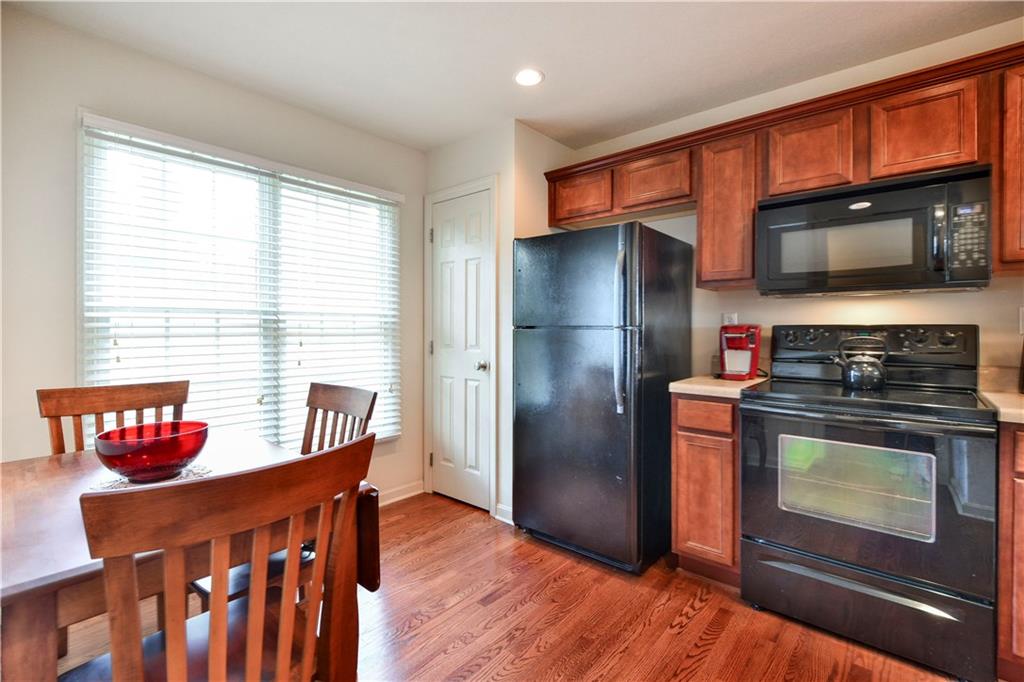 80 Castle View Drive McKees Rocks, PA 15136 - Photo 7 of 24 Kitchen