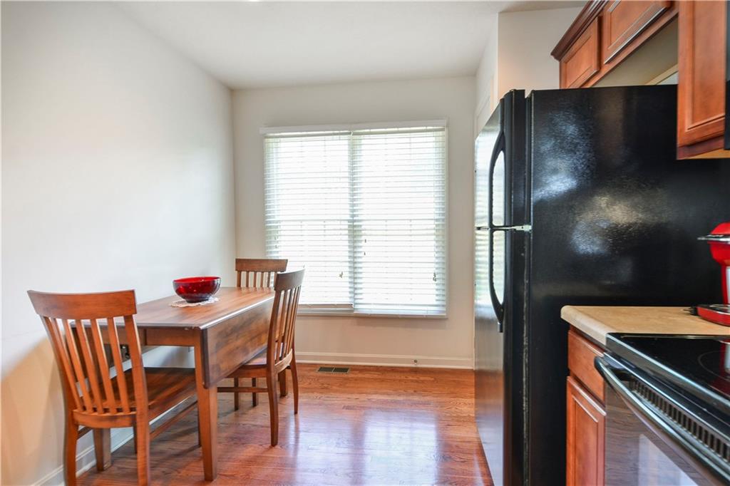 80 Castle View Drive McKees Rocks, PA 15136 - Photo 8 of 24 Kitchen