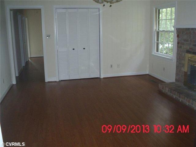 14311 Rosebud Road Chesterfield, VA 23838 - Photo 3 of 6 Living Room