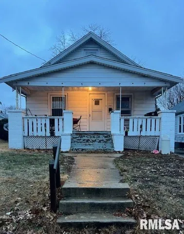 $69,900 | 1207 West McClure Avenue, Peoria, IL 61604