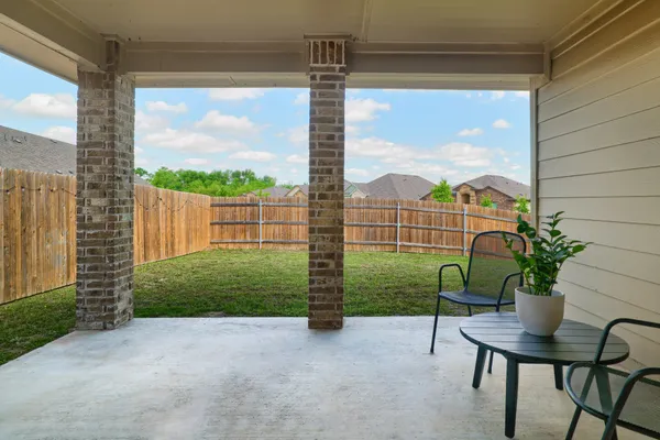 $314,000 | 1704 T H Johnson Drive, Taylor, TX 76574