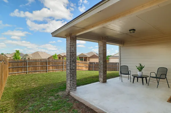 $314,000 | 1704 T H Johnson Drive, Taylor, TX 76574