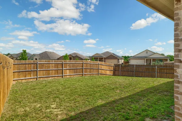 $314,000 | 1704 T H Johnson Drive, Taylor, TX 76574