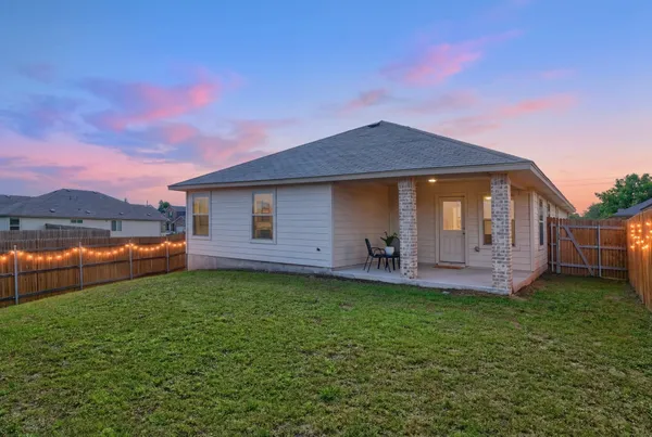 $314,000 | 1704 T H Johnson Drive, Taylor, TX 76574