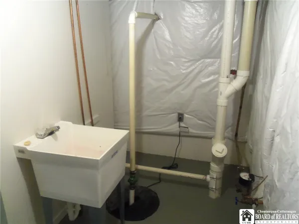 $199,500 | 5 Pleasant Avenue, Pomfret, NY 14063