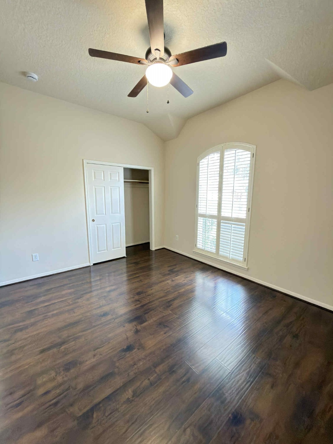 9531 Summer Run Houston, TX 77064 - Photo 19 of 29 a view of an empty room with wooden floor and a window
