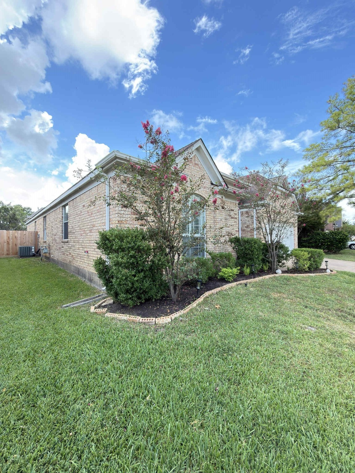 9531 Summer Run Houston, TX 77064 - Photo 3 of 29 a view of a house with a back yard