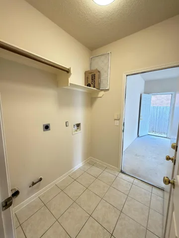 a view of utility room